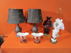 lot 187 image: Table Lamps