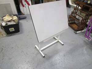 lot 191 image: Painting Easel