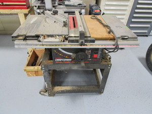 lot 4 image: Craftsman 10 Table Saw