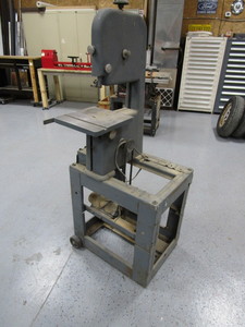lot 5 image: Band Saw & Cart