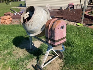 lot 5-A image: Electric Concrete Mixer