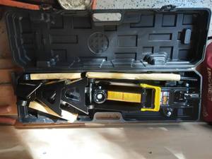 lot 10 image: New Black Jack 2-14 Ton Hydraulic Trolley Jack With Pair Of Jack Stands