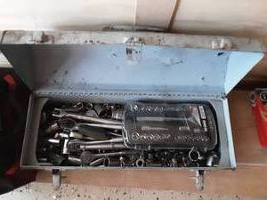 lot 14 image: Craftsman tool Box Full Of Sockets, Ratchets & Breaker Bar