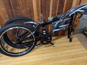 lot 28 image: NextGen 20 In. Childrens Bike, Black, Needs Wheel