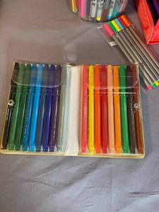 lot 333 image: Coloring Galore