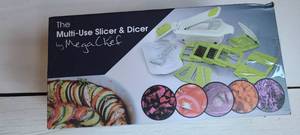 lot 182 image: MegaChef 8 in 1 Multi-Use Slicer, Dicer, Chopper