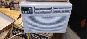 lot 56 image: BLACKDECKER 12000 BTU Electric Air Conditioner