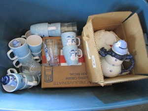 Snowman dinnerware, plates, bowls, ...