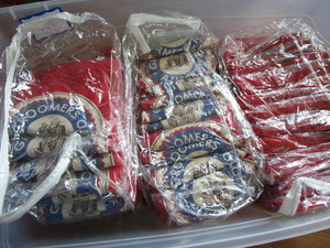 T-shirts, red Groomers of America, ...