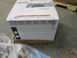 Whirlpool 6000 BTU Window Air Condi...