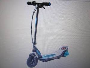 Razor Power Core E100 open box Reta...