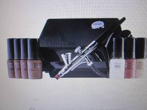 uminess 4-in-1 Silk Airbrush Founda...
