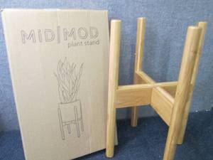 MidMod Plant Stand...
