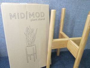 MidMod Plant Stand...