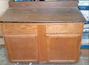 lot 27 image: Heavy Duty Well Constructed Work Be...