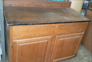 lot 28 image: Heavy Duty Well Constructed Work Be...