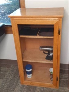 lot 164 image: Wood 3 Shelf 21 x 13.5 x 37 Disp...