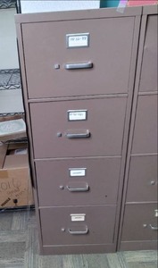lot 172 image: HON 4 Drawer Metal Filing Cabinet ...