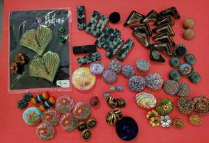 Czech Buttons & More