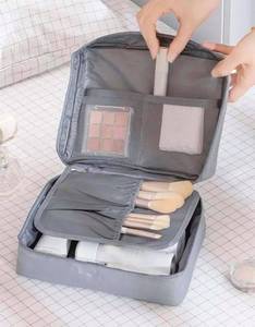 lot 29 image: 1pc Portable Travel Storage Bag