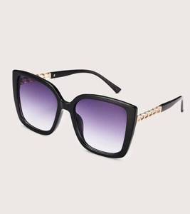 lot 16 image: Metal Decor Sunglasses