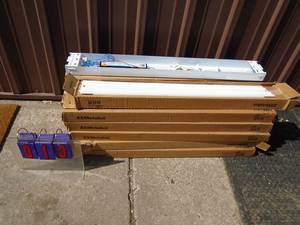 lot 10 image: Qty of 12 3 florescent fixtures. New in box. As shown.