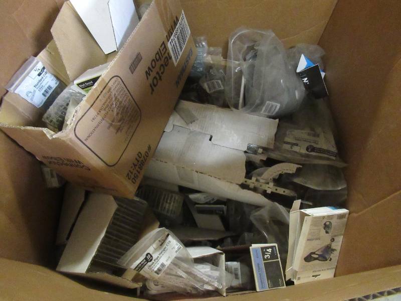 lot 209 image: WHOLESALE MIXED PALLET OF MISCELLANEOUS CLAMPS, STUD BRACKETS, PIPE HANGERS AND MORE