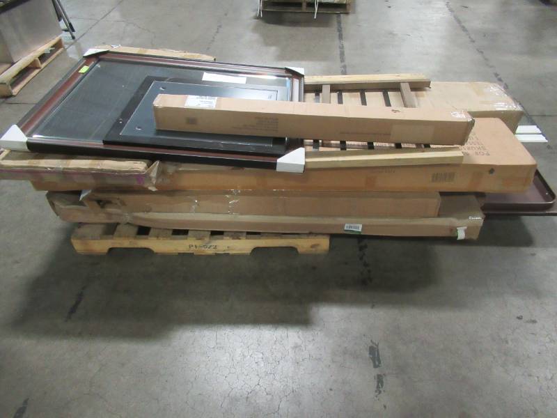 lot 219 image: WHOLESALE MIXED PALLET OF MISCELLANEOUS FURNITURE, HOME DECOR AND MORE