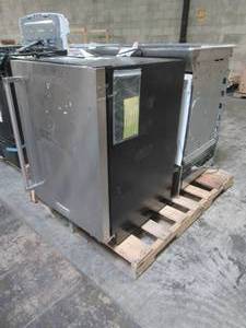 lot 120 image: WHOLESALE MIXED PALLET OF MISCELLANEOUS APPLIANCES IN NEED OF REPAIR
