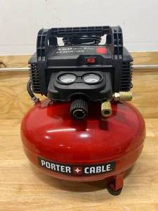 lot 26 image: PORTER CABLE 6 Gal. 150 PSI Portable Electric Pancake Air Compressor