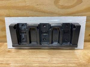 lot 37 image: 18v Battery Holder