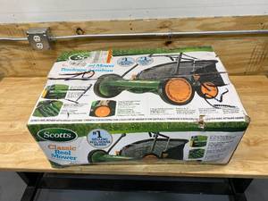 lot 38 image: SCOTTS 20 in. Manual Walk Behind Reel Mower with Grass Catcher