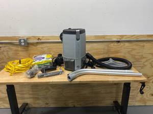 lot 53 image: PROTEAM ProVac FS 6 6 Qt. Commercial Backpack Vacuum with Restaurant Tool Kit