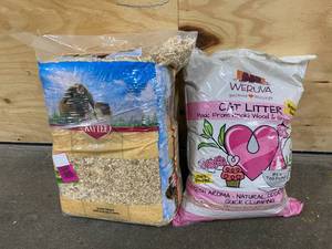 lot 66 image: Lot of Cat Litter and HamsterSmall Pet Bedding