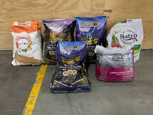 lot 67 image: Lot of 6-  Bags of Various Brands of Dog Food