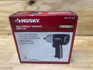 lot 107 image: HUSKY 250 ft.lbs. 38 In. Impact Wrench