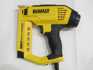 lot 549 image: DeWalt DWHT75021 5-In-1  Electric Hammer Tacker Brad Nailer Stapler Gun