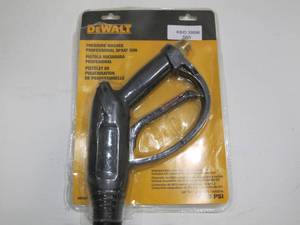 lot 560 image: DeWalt 4500 PSI Pressure Washer Spray Gun with Adaptor