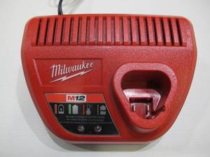 lot 610 image: Milwaukee M12 Lithium Ion Battery Charger 48-59-2401