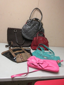 TOTES AND HANDBAGS