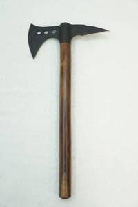 Throwing axe