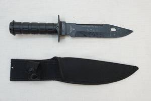 Hunting knife