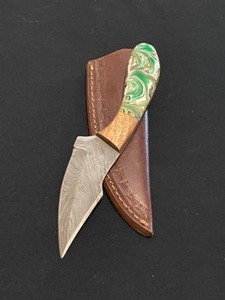 Striking Custom Damascus Steel Knife