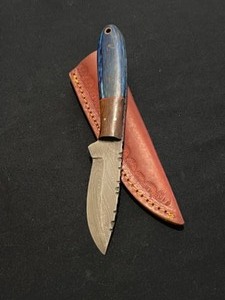 Stunning Custom Damascus Steel Knife