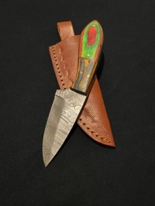 Fantastic Custom Damascus Steel Knife