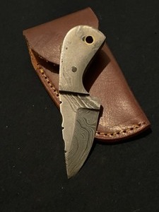 Compact Custom Damascus Steel Pocket Knife