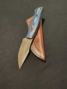 Superb Custom Damascus Steel Knife