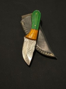 Great Looking Custom Damascus Steel Knife