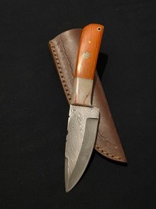 Fantastic Custom Damascus Steel Knife