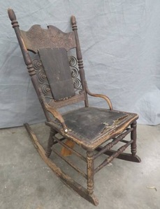 lot 55 image: ANTIQUEVICTORIAN HEYWOOD & MORRILL-RATTON CO CHICAGO ROCKING CHAIR (YR 1880)